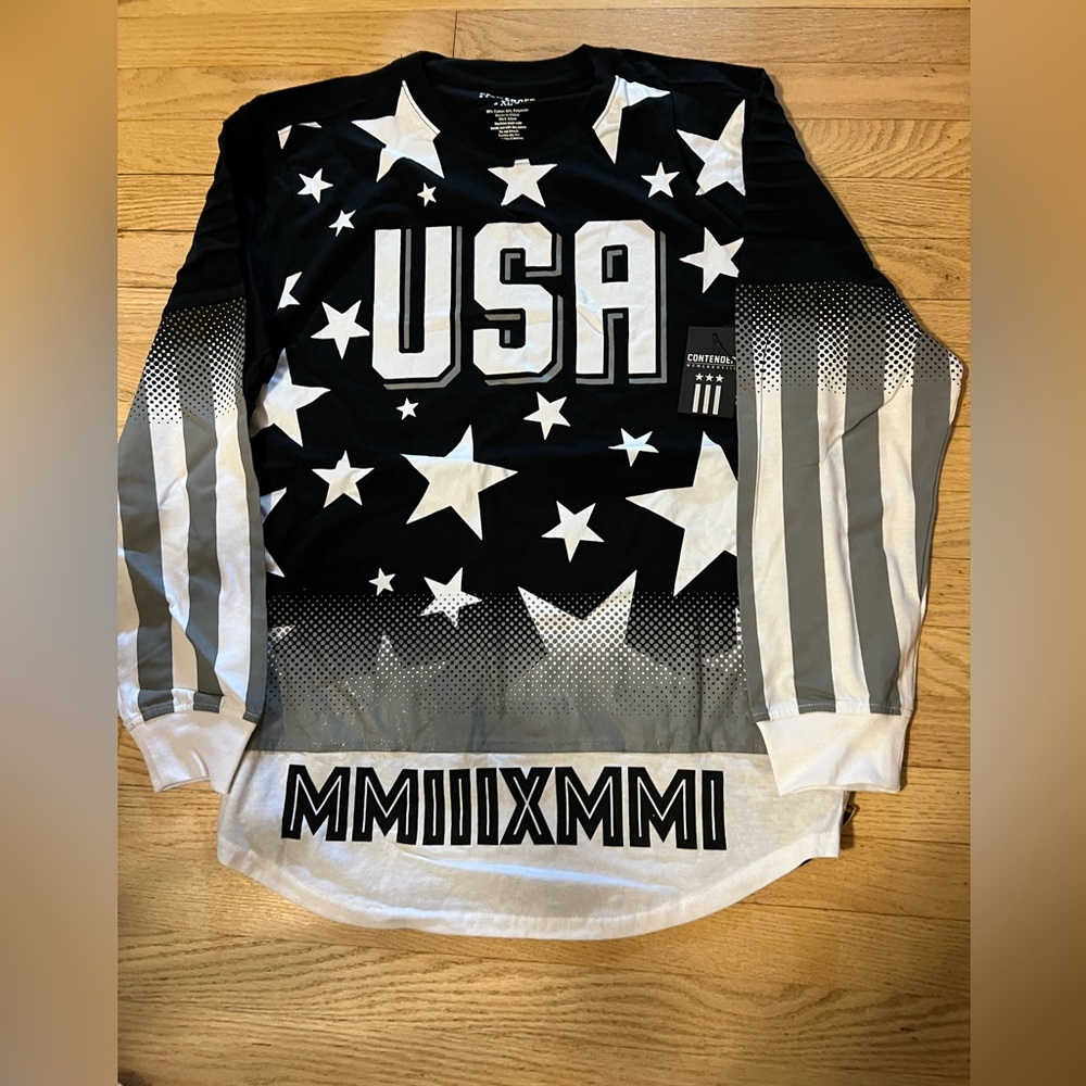 SPECIAL PRICE!DOWN FROM 35.00.Black and White USA Graphic Men's Shirt.